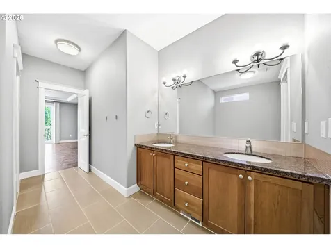 10214 NE 102nd Street Vancouver WA 98662