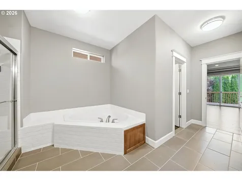 10214 NE 102nd Street Vancouver WA 98662