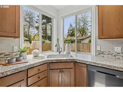 19319 Dogwood Court Lake Oswego OR 97035