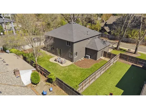 19319 Dogwood Court Lake Oswego OR 97035
