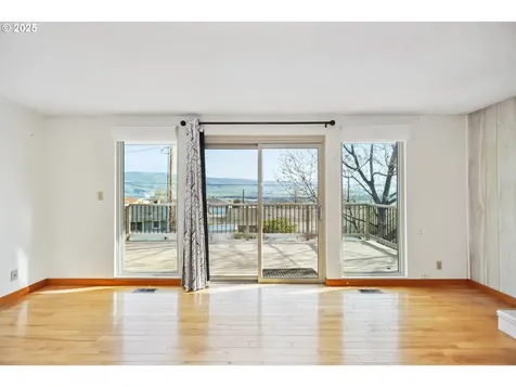 2313 W 14th Street The Dalles OR 97058