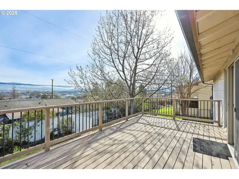2313 W 14th Street The Dalles OR 97058