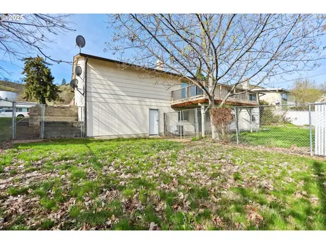 2313 W 14th Street The Dalles OR 97058