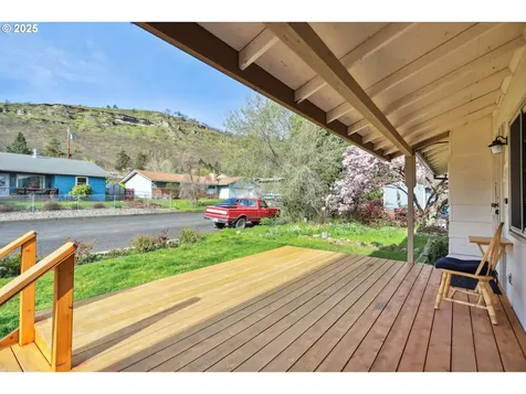 2313 W 14th Street The Dalles OR 97058