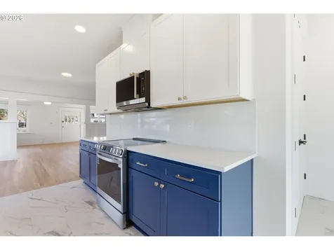 2945 NE 57th Avenue Portland OR 97213