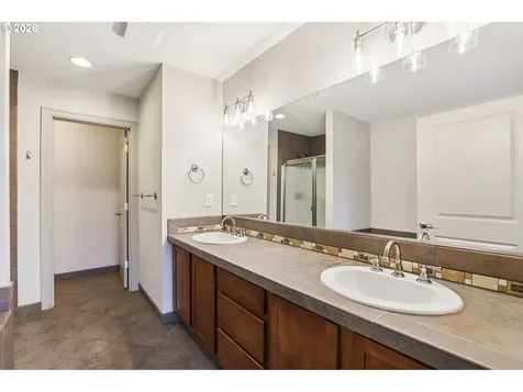 9208 NE 45th Place Vancouver WA 98665