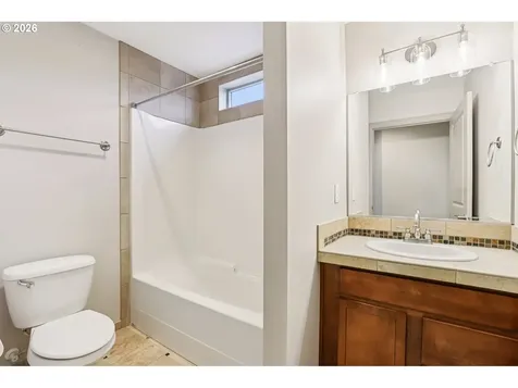 9208 NE 45th Place Vancouver WA 98665