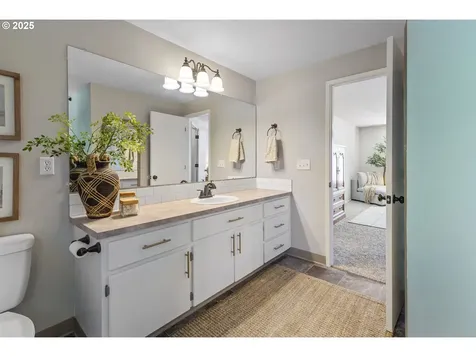 13000 NE 93rd Street Vancouver WA 98682
