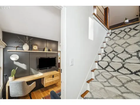 5733 NE 19th Avenue Portland OR 97211
