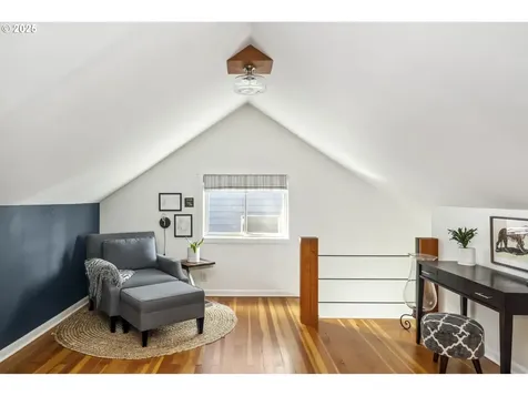5733 NE 19th Avenue Portland OR 97211