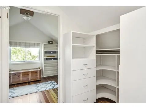 5733 NE 19th Avenue Portland OR 97211