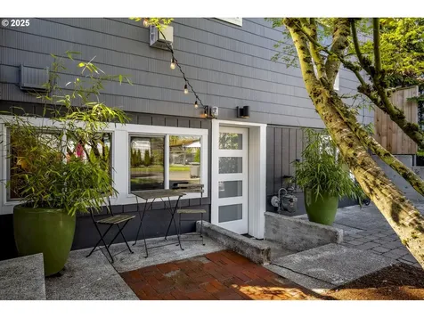 5733 NE 19th Avenue Portland OR 97211