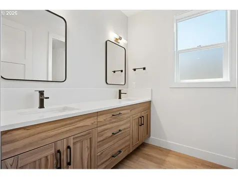 16803 NE 38th Avenue Vancouver WA 98686