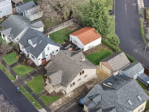 6402 SE 22nd Avenue Portland OR 97202