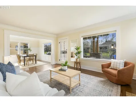 6402 SE 22nd Avenue Portland OR 97202