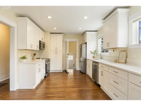 6402 SE 22nd Avenue Portland OR 97202