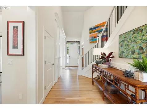 6786 SW Canyon Drive Portland OR 97225