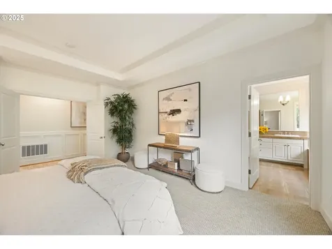 6786 SW Canyon Drive Portland OR 97225