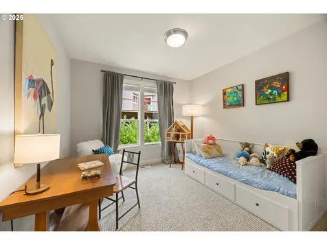 6786 SW Canyon Drive Portland OR 97225