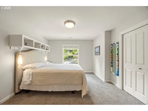 6786 SW Canyon Drive Portland OR 97225