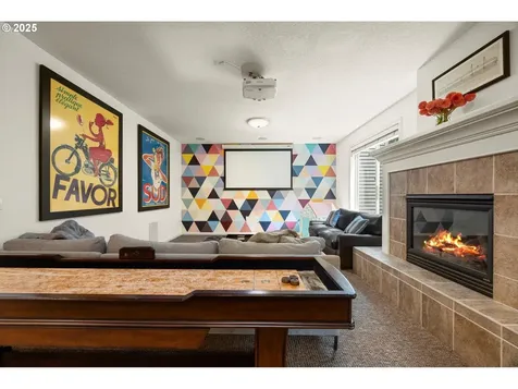 6786 SW Canyon Drive Portland OR 97225