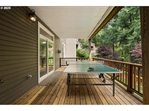 6786 SW Canyon Drive Portland OR 97225