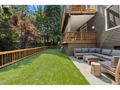 6786 SW Canyon Drive Portland OR 97225