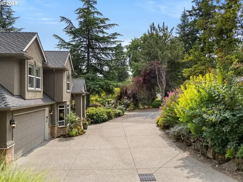 6786 SW Canyon Drive Portland OR 97225