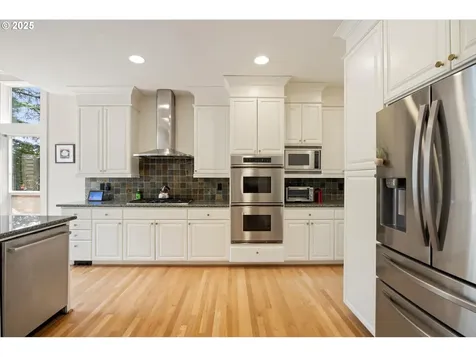 6786 SW Canyon Drive Portland OR 97225
