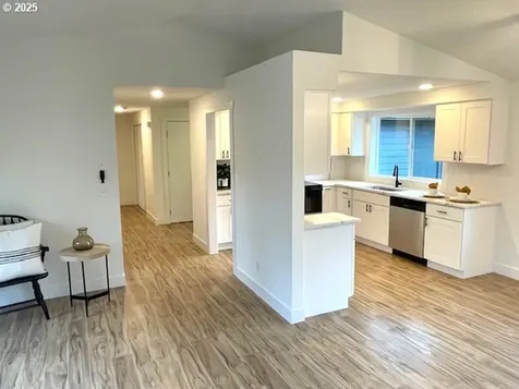 3110 Flower Avenue NE Salem OR 97301