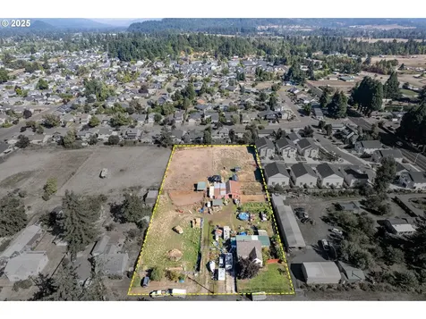 945 S 43rd Street Springfield OR 97478