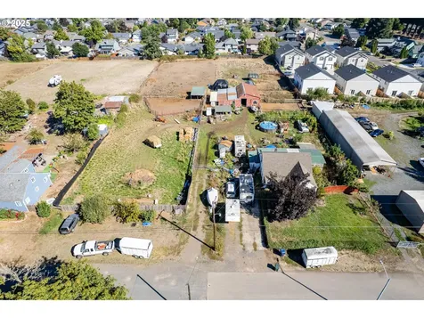 945 S 43rd Street Springfield OR 97478
