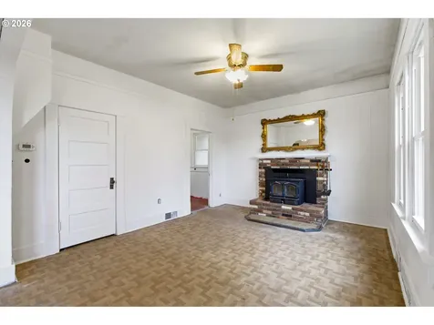 826 E 15th Street The Dalles OR 97058