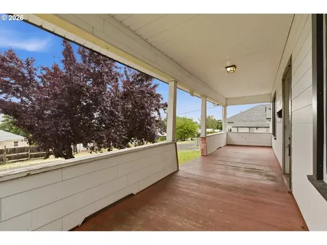 826 E 15th Street The Dalles OR 97058