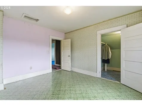 826 E 15th Street The Dalles OR 97058