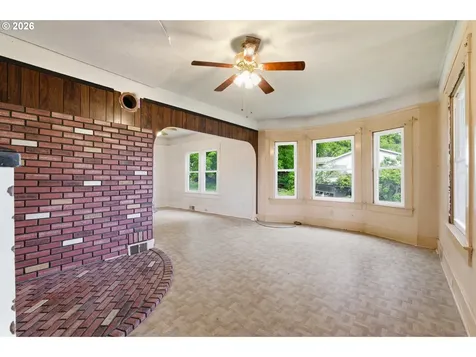 826 E 15th Street The Dalles OR 97058
