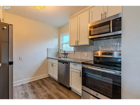 127 Ash Avenue Wood Village OR 97060