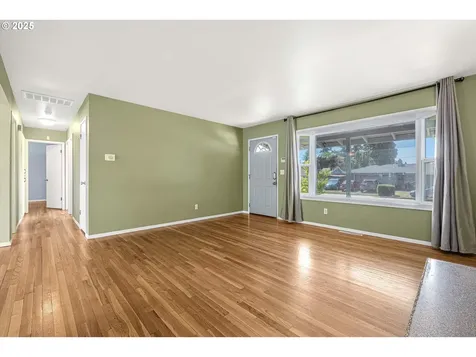 16327 SE Morrison Street Portland OR 97233