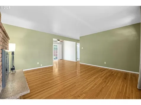 16327 SE Morrison Street Portland OR 97233