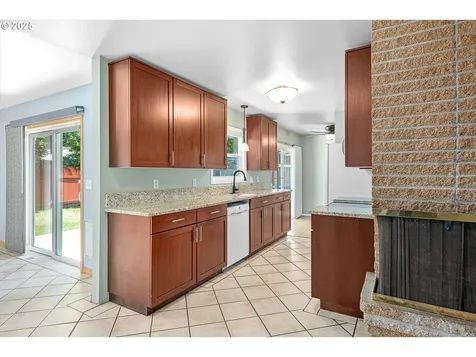 16327 SE Morrison Street Portland OR 97233