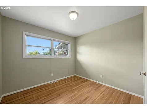 16327 SE Morrison Street Portland OR 97233