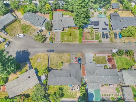 16327 SE Morrison Street Portland OR 97233