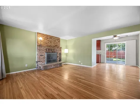 16327 SE Morrison Street Portland OR 97233