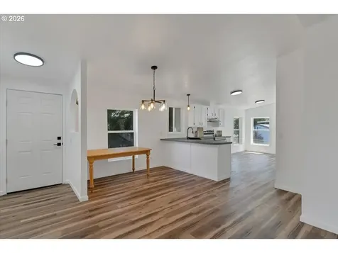 5057 Briarwood Circle Keizer OR 97303