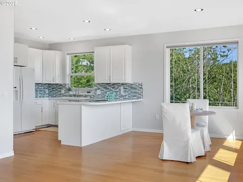 811 Glasgow Avenue Astoria OR 97103