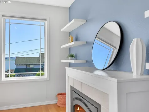 811 Glasgow Avenue Astoria OR 97103