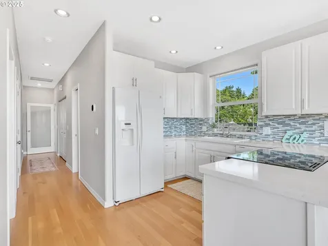 811 Glasgow Avenue Astoria OR 97103