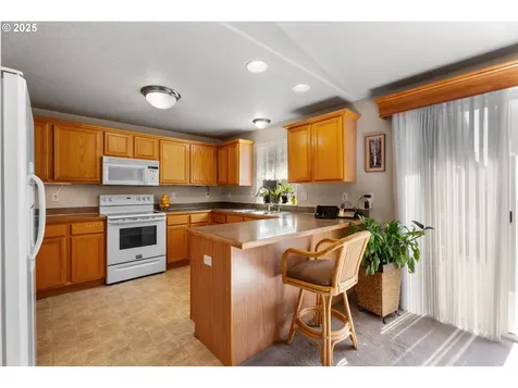 12002 Rees Street NE Donald OR 97020