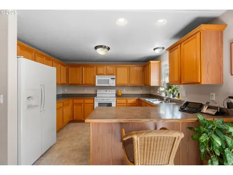 12002 Rees Street NE Donald OR 97020
