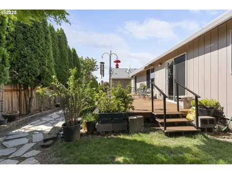 12002 Rees Street NE Donald OR 97020